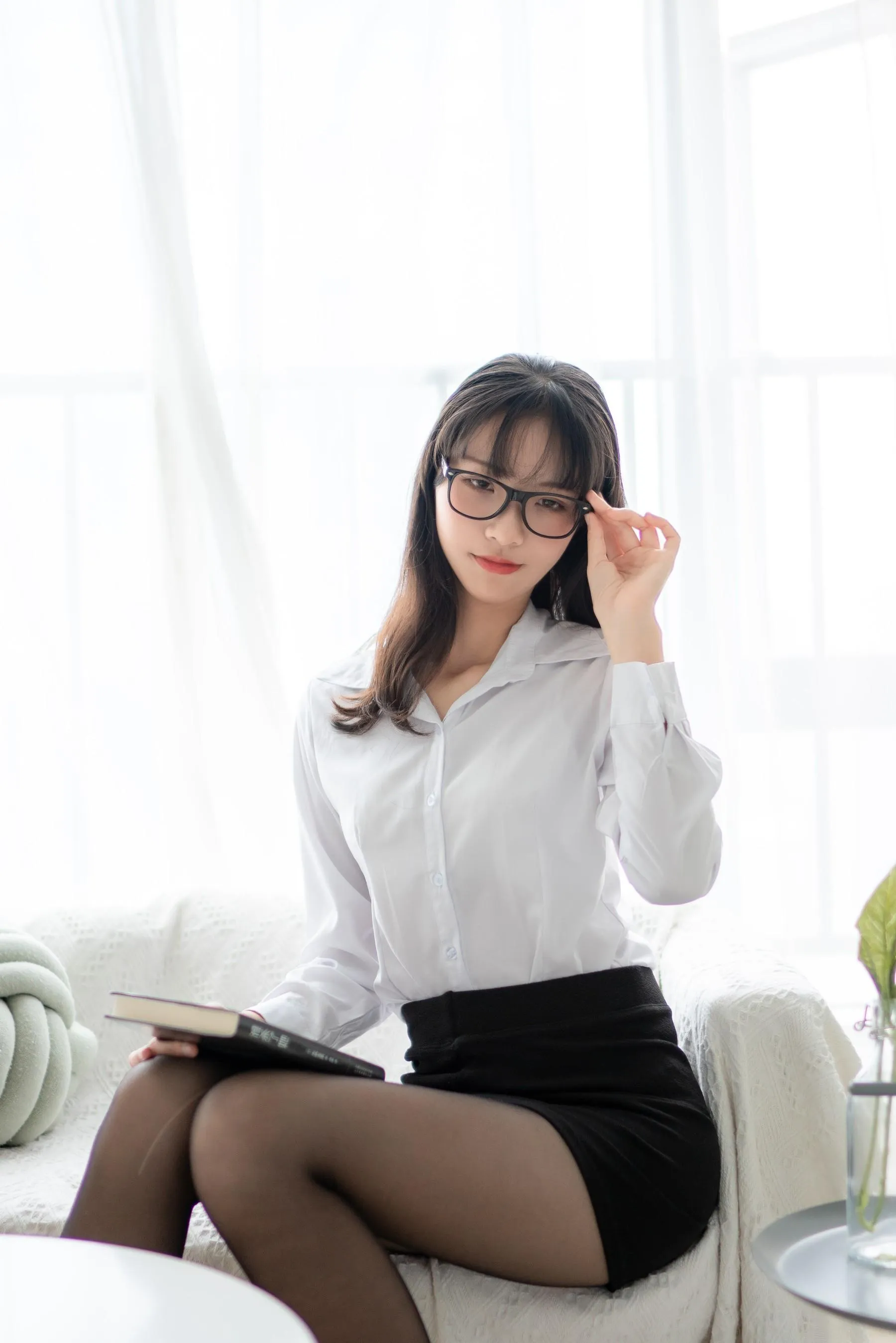 西瓜少女 NO.026 黑丝百合 [55P]插图1